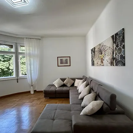 Bianca - Reception Apartment