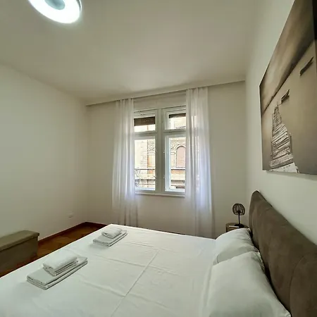 Bianca - Reception Apartment